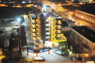 Metropolitan Hotel 3*